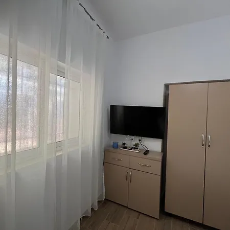 Doris Apartment Himare